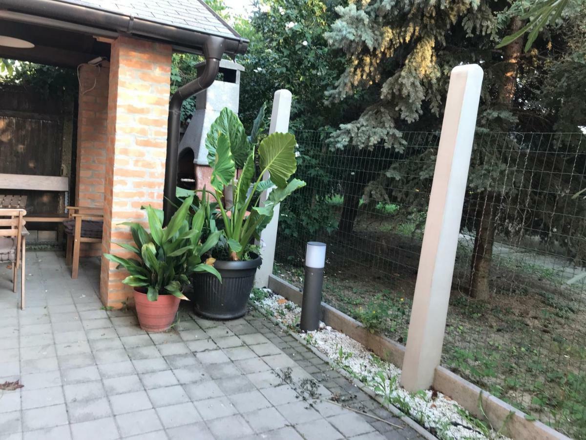 Studio Apartman Park Galerija Apartman Eszék Kültér fotó